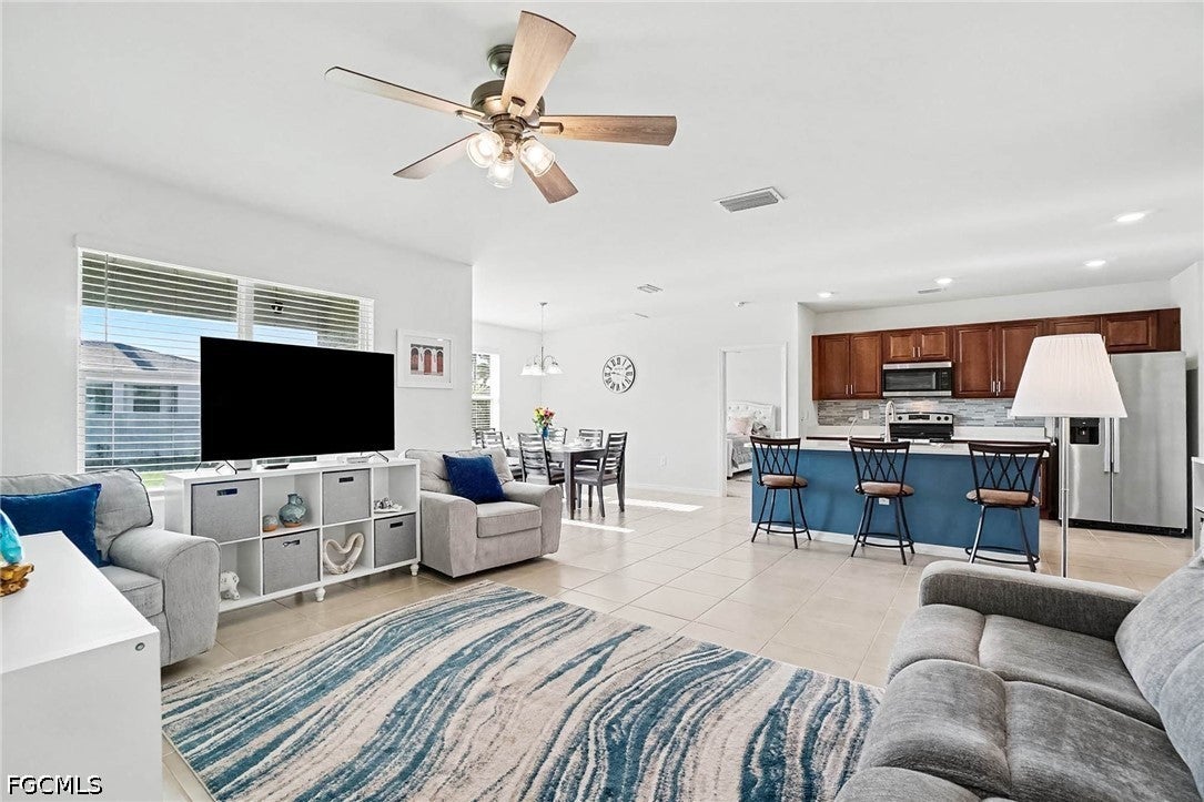 1813 NW 24th Place