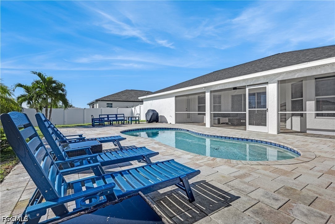 921 NW 8th Place
