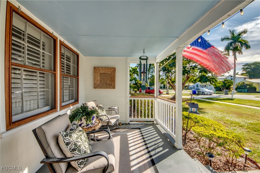 1421 Maravilla Avenue