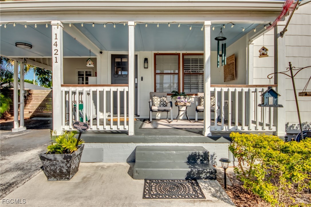 1421 Maravilla Avenue