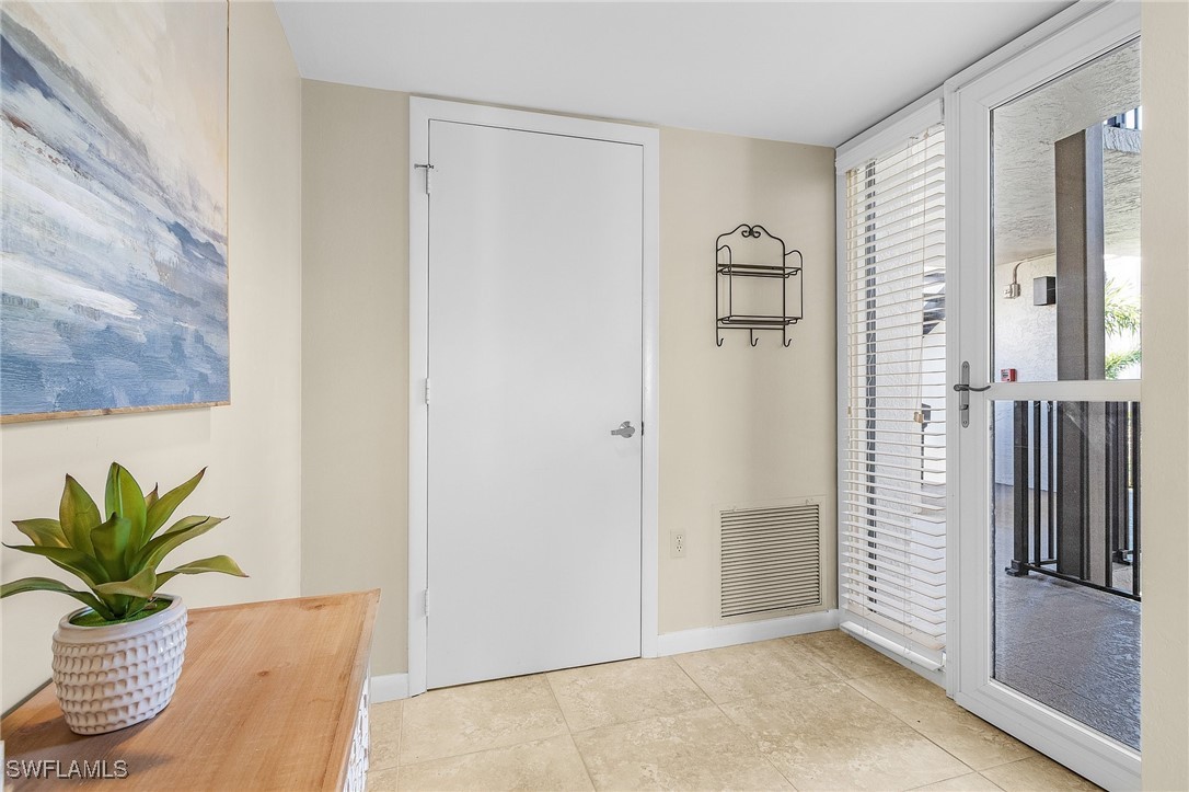 4160 Steamboat Bend E 406