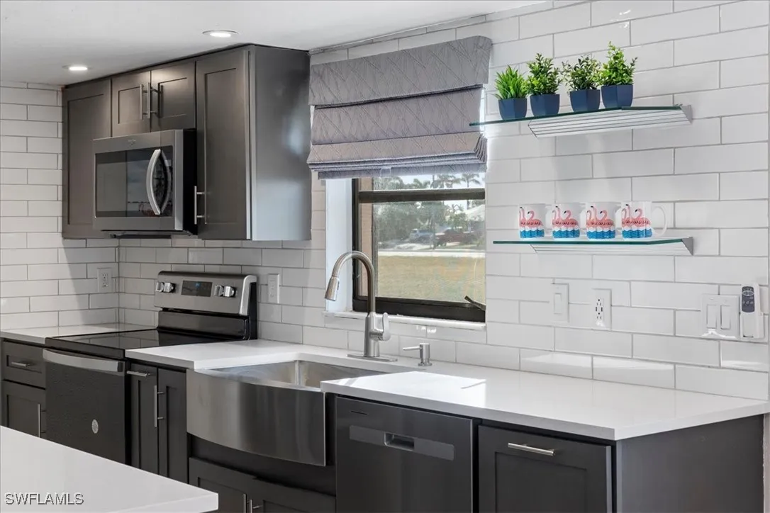 Cape Coral, Florida 33914, United States, 2 Bedrooms Bedrooms, ,2 BathroomsBathrooms,Residential,Active,226666