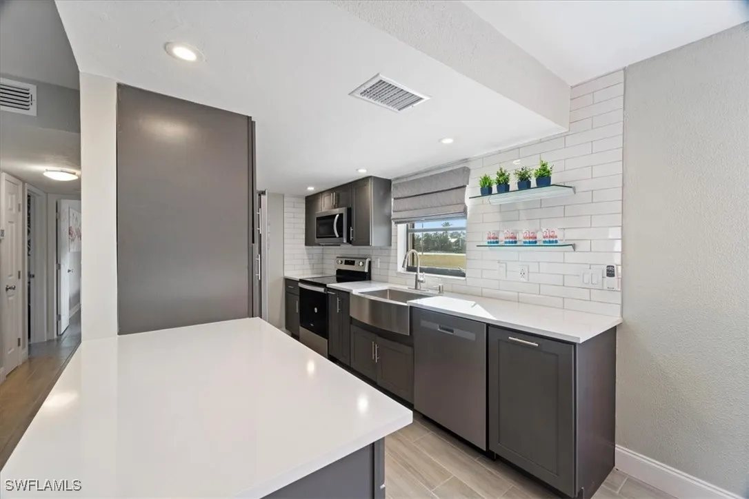 Cape Coral, Florida 33914, United States, 2 Bedrooms Bedrooms, ,2 BathroomsBathrooms,Residential,Active,226666