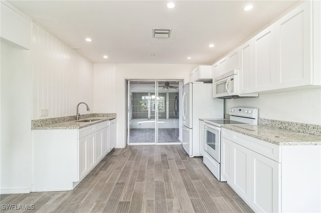 2421 Oleander Street