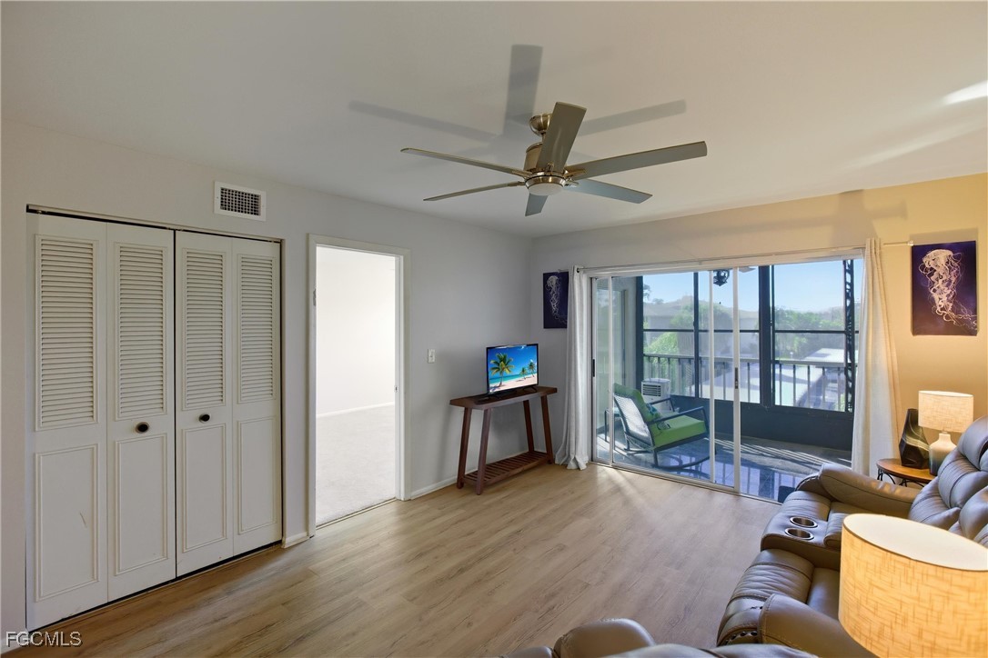 2111 Barkeley Lane 18