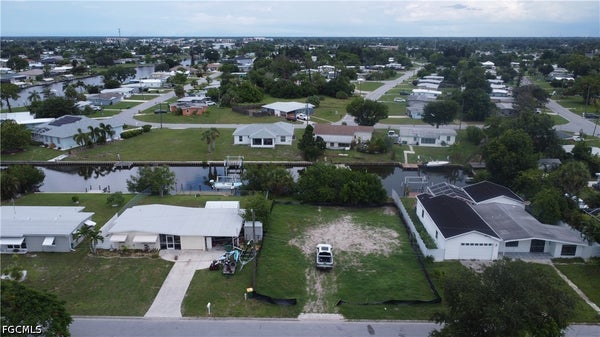 115 POINSETTIA CIR NE, PORT CHARLOTTE, FL 33952 - Image d9bacaa4cad0f856ca2aba5a13b17048/3339229222