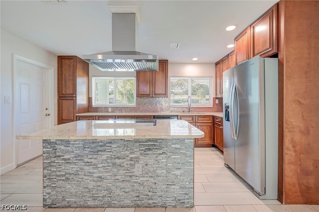 843 Lake McGregor Drive