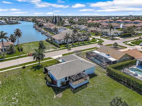 A home in MARCO ISLAND