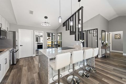 2821 NE 4th Place Cape Coral FL 33909