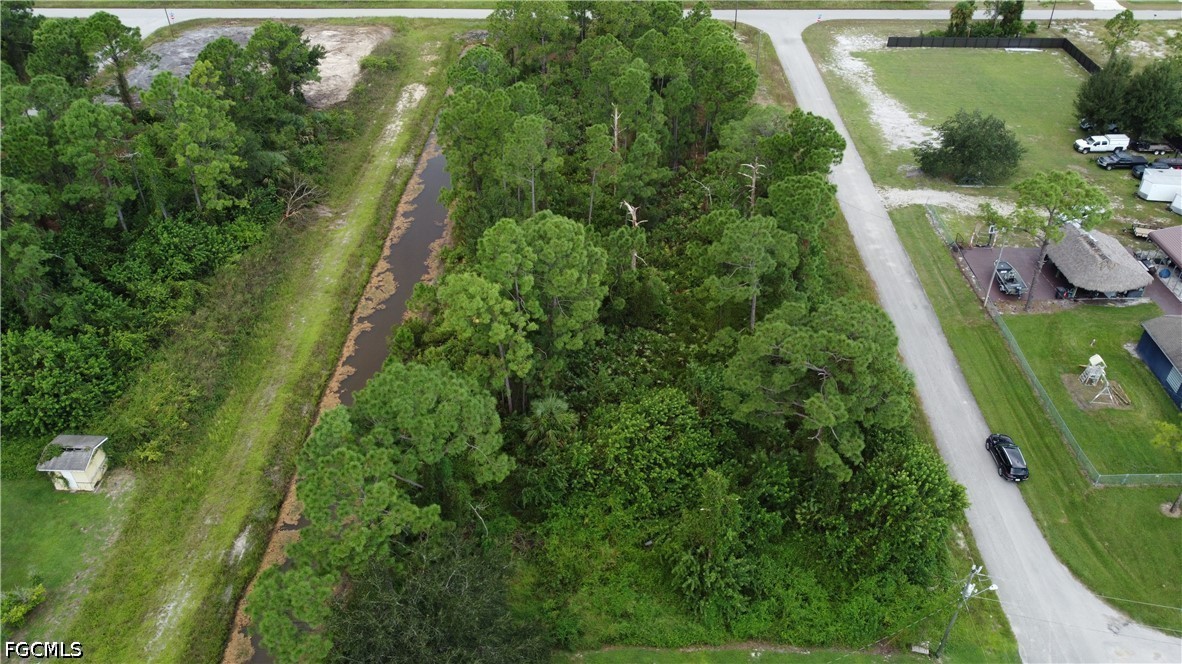 1110 Amherst Street E