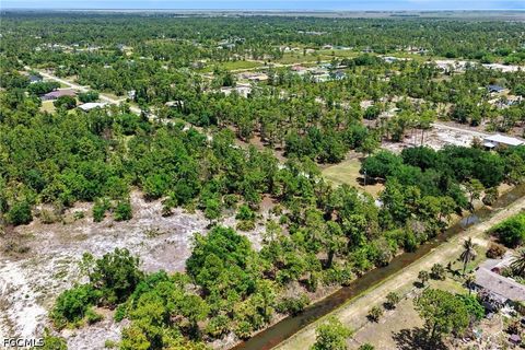 Tiny photo for 403 Wellington Avenue, Lehigh Acres, FL 33972 (MLS # 2026017211)