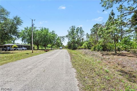 Tiny photo for 403 Wellington Avenue, Lehigh Acres, FL 33972 (MLS # 2026017211)