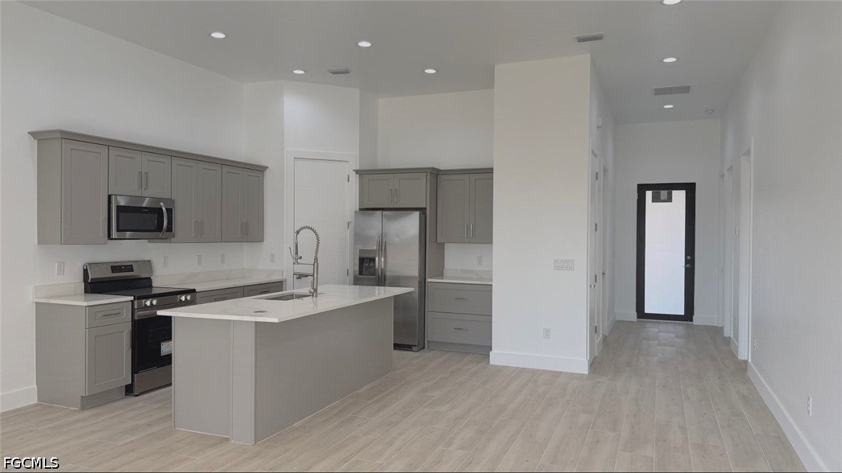 2102/2104 NE 16th Terrace