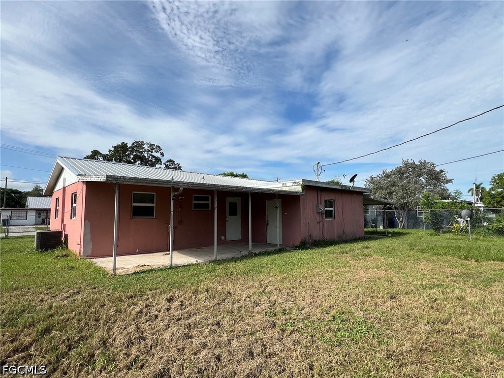 311 W El Paso Avenue