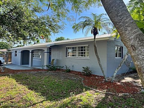 521 Pennview Avenue Lehigh Acres FL 33936