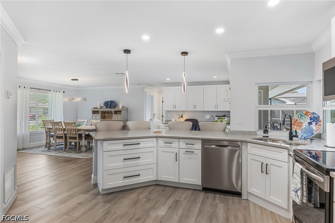 6048 Perthshire Lane