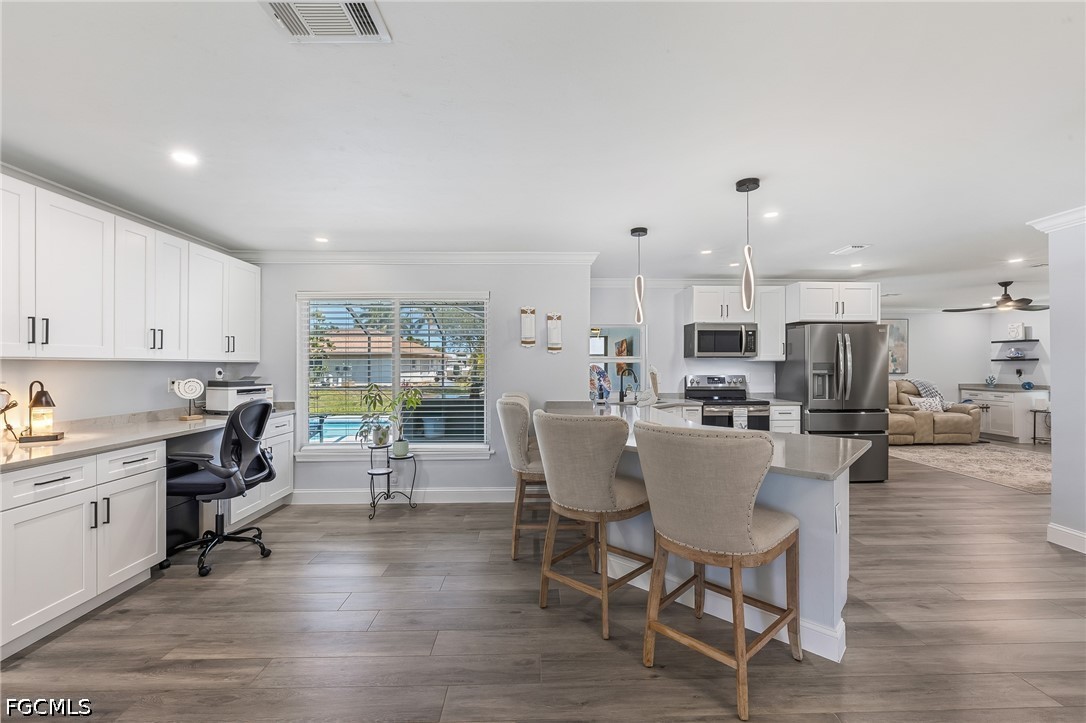 6048 Perthshire Lane