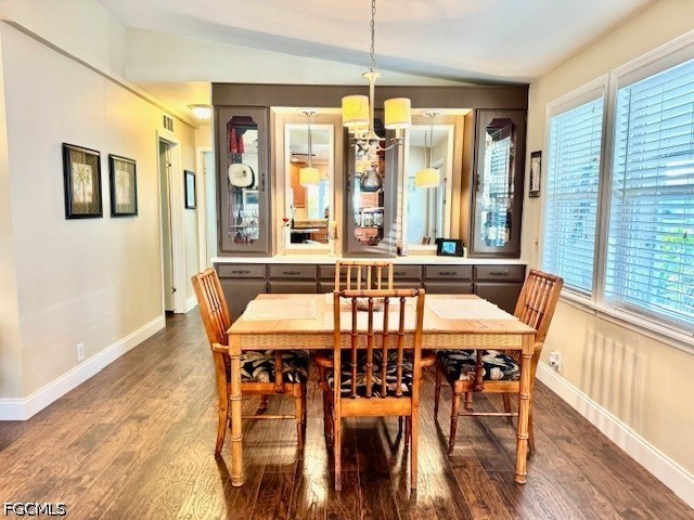 5520 Colonial Road