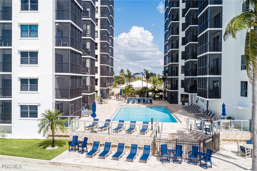 6610 Estero Boulevard 24