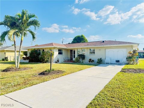 1418 SE 43rd Street Cape Coral FL 33904