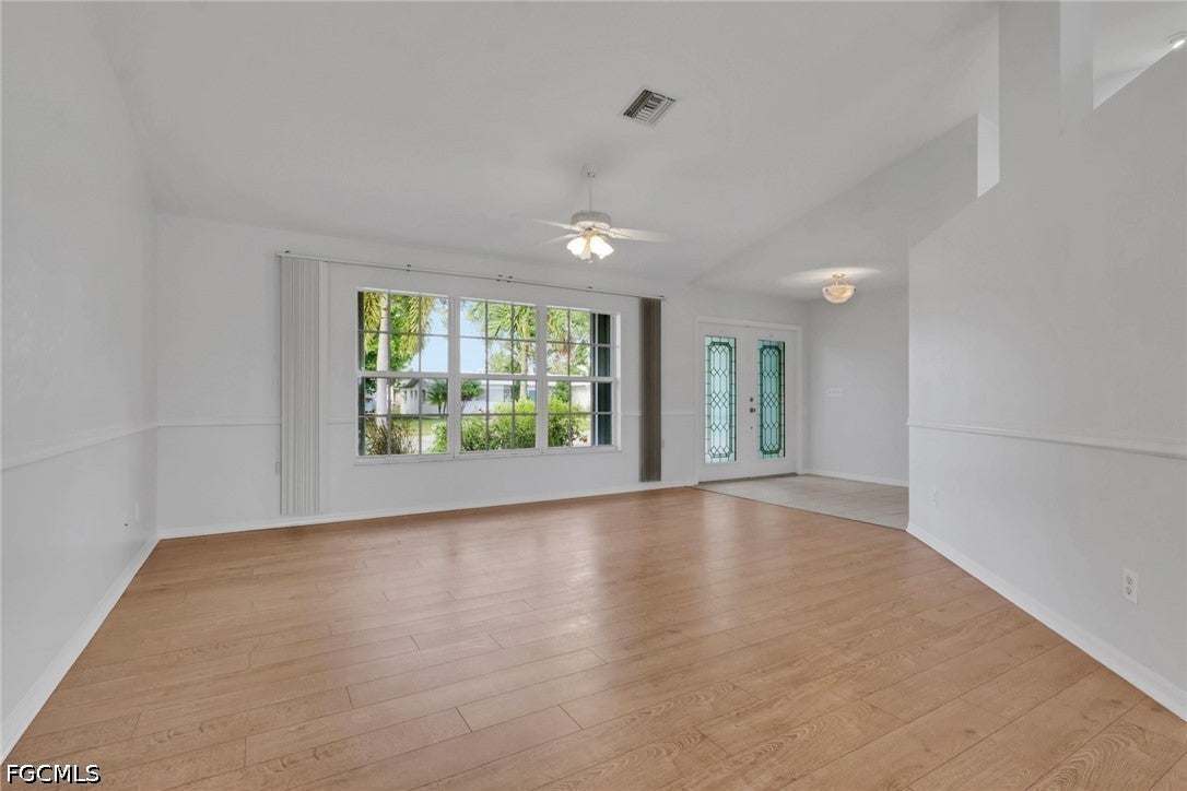 1697 Lakeside Terrace