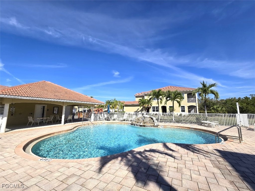 8541 Oakshade Circle 1