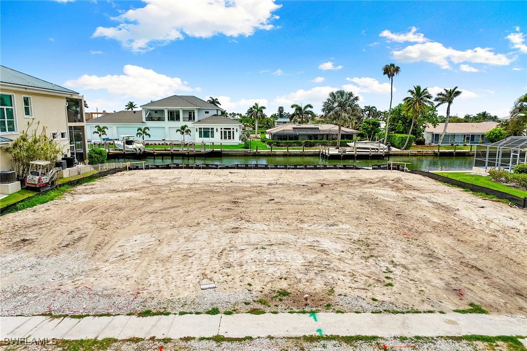 1285 Orange Court