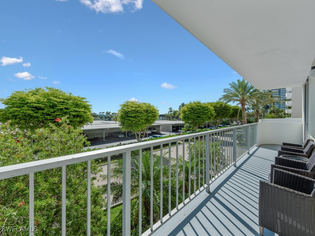 140 Seaview Court 206N