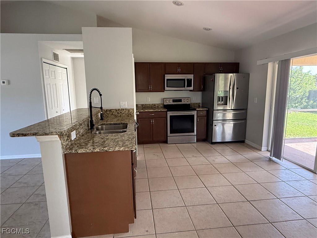 1619 NE 12th Place