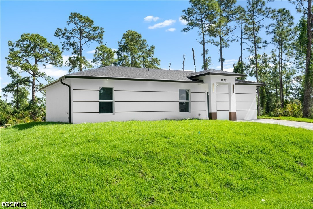 1077 Merry Street E