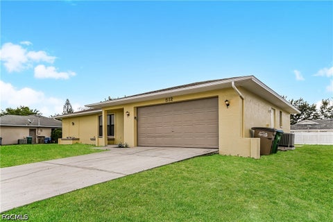 Tiny photo for 512 SW 27th Terrace, Cape Coral, FL 33914 (MLS # 2026039407)