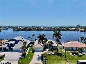 702 SW 52nd Street