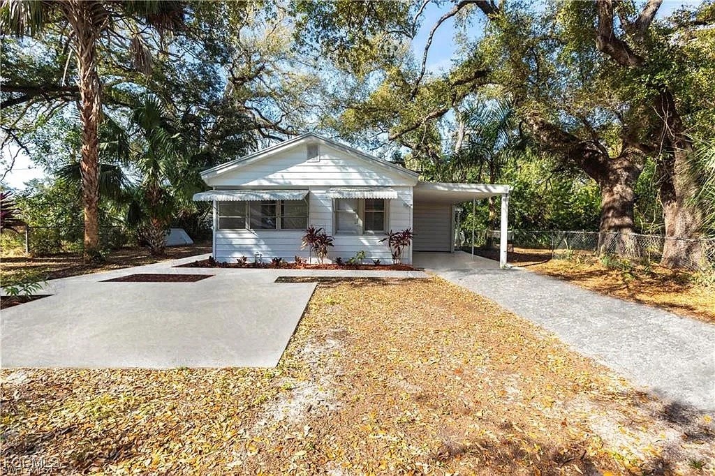 2217 Dora Street