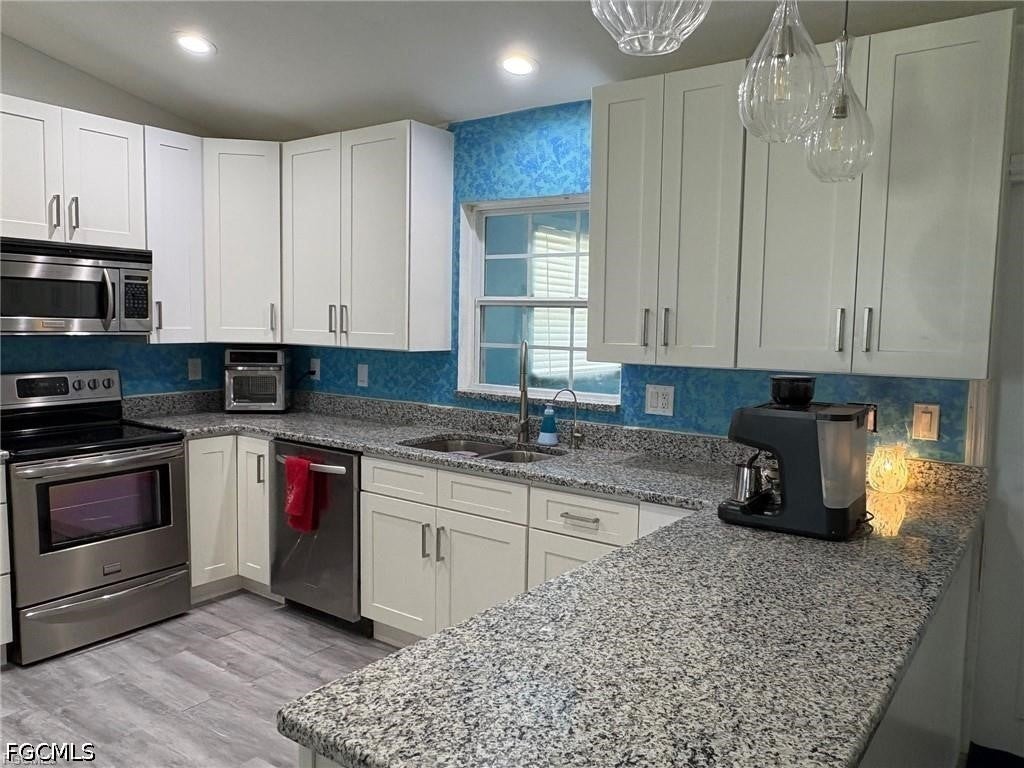 818 SW 8th Court