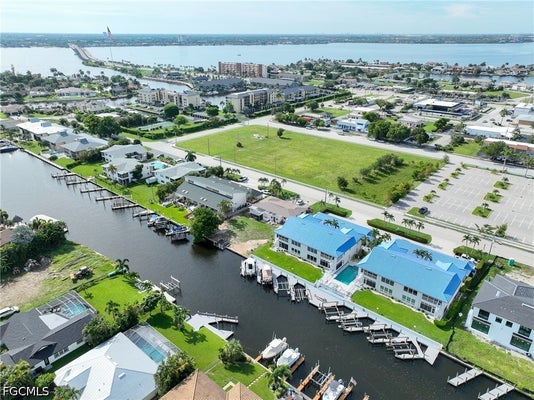 1705 SE 46TH LN, CAPE CORAL, FL 33904 - Image dd122b5e4ddd5a3bfcbed21c6f8f67cd/1279581706
