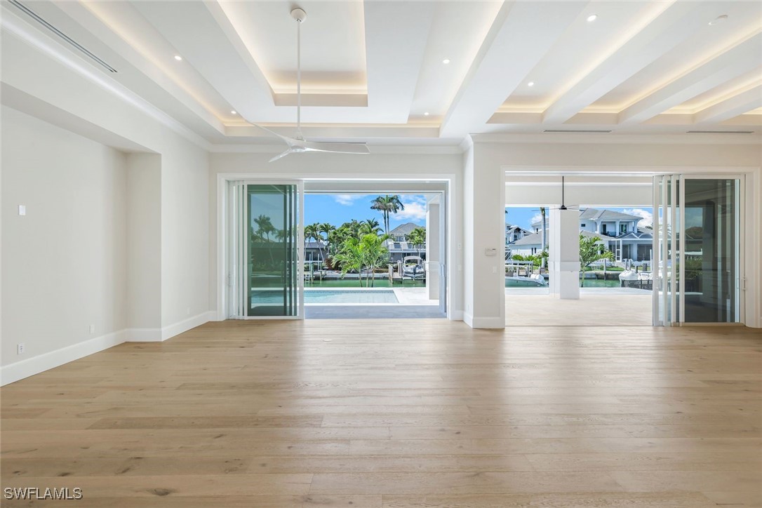 954 Sundrop Court