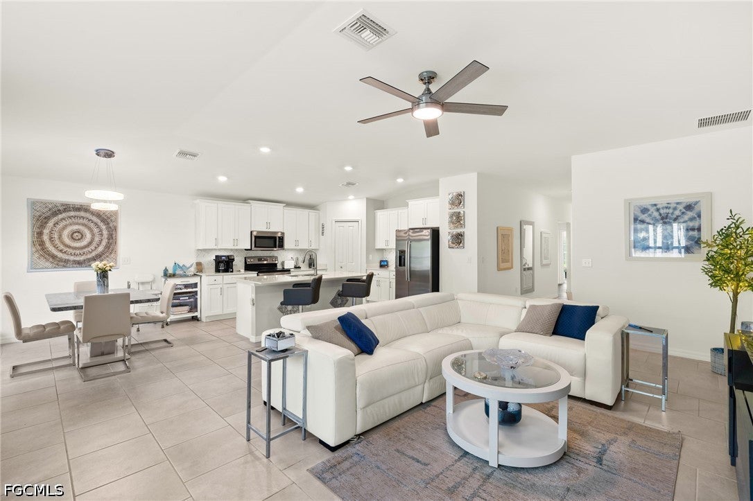 3813 Treasure Oak Way