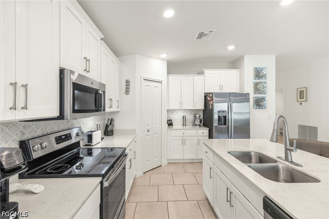 3813 Treasure Oak Way