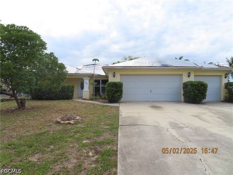 Photo of 329 Oklahoma Avenue, Fort Myers, FL 33905 (MLS # 2026020383)
