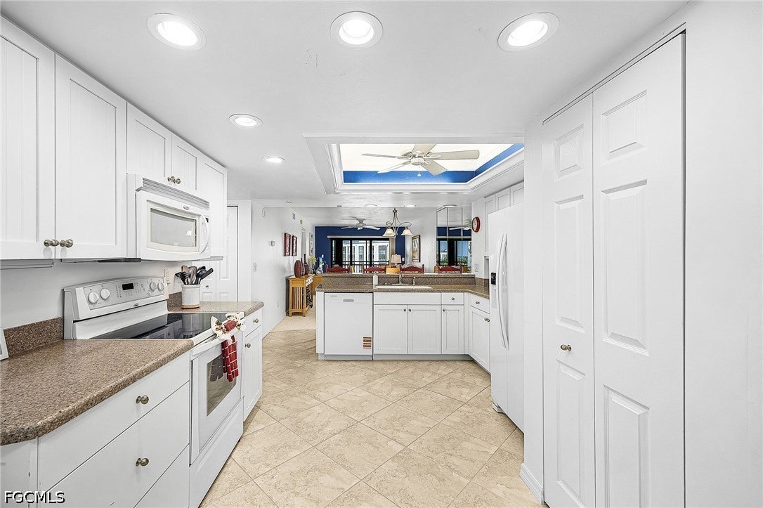 4265 Bay Beach Lane 522