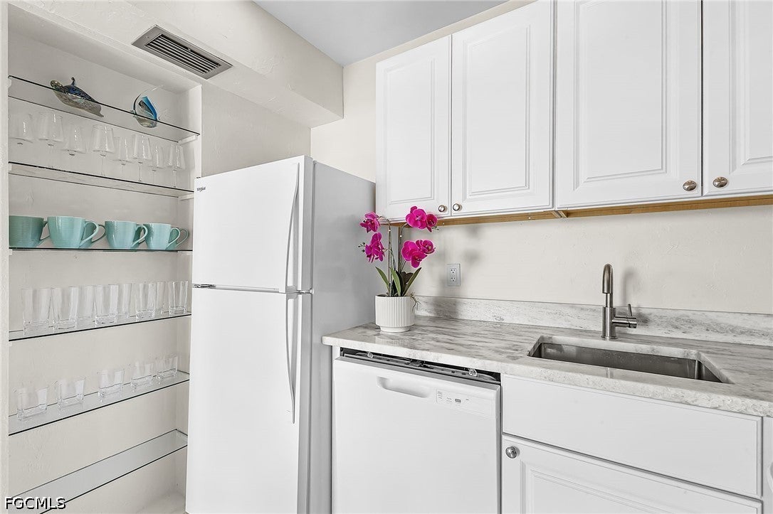 1250 Tennisplace Court B32