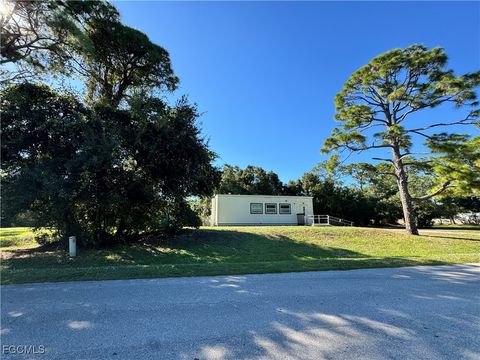 1385 Touchstone Road North Fort Myers FL 33903