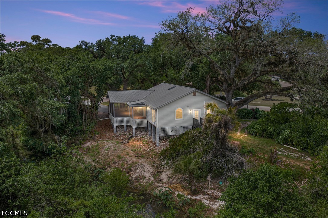 975 Caloosa Estates Drive