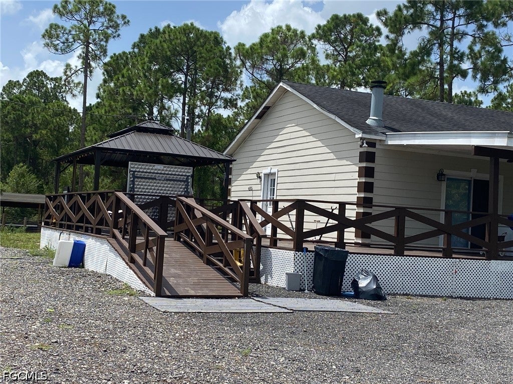 2511 Christopher Lane