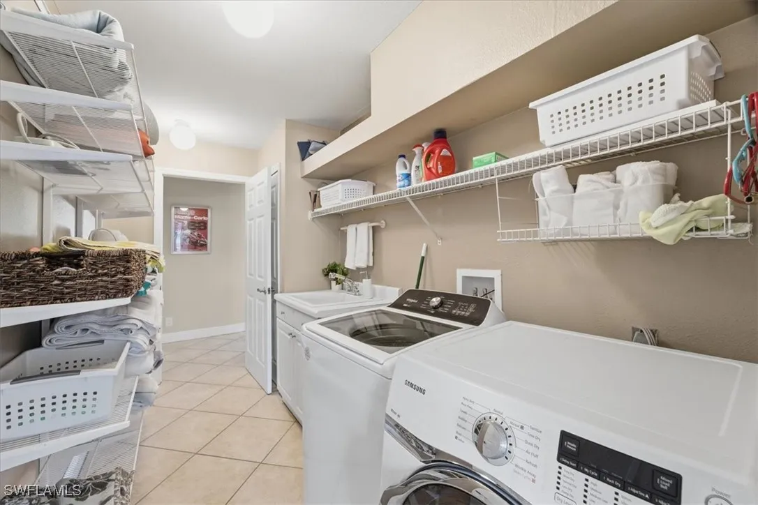 Cape Coral, Florida 33914, United States, 3 Bedrooms Bedrooms, ,2 BathroomsBathrooms,Residential,Active,249614