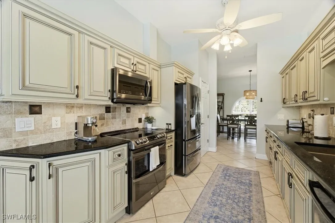 Cape Coral, Florida 33914, United States, 3 Bedrooms Bedrooms, ,2 BathroomsBathrooms,Residential,Active,249614