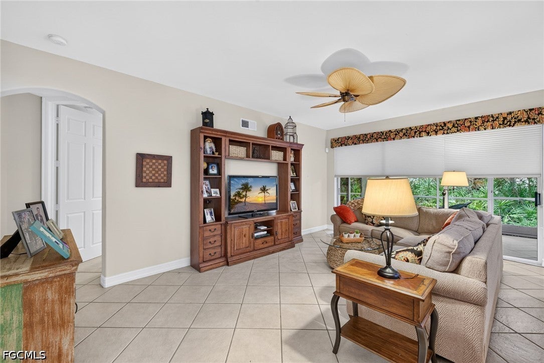 1672 Tarpon Bay Drive S 102