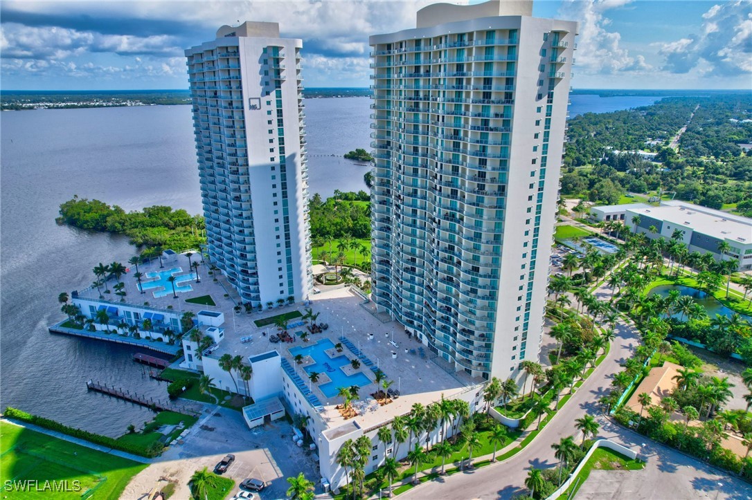 3000 Oasis Grand Boulevard 2405