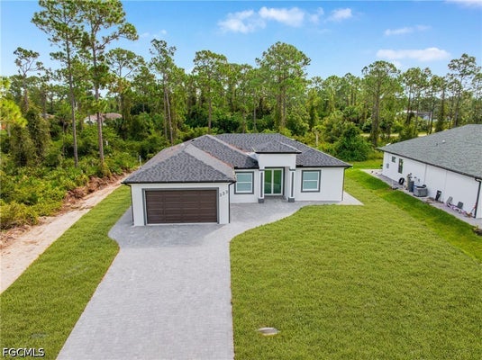 333 LOWNDE AVE S, LEHIGH ACRES, FL 33974 - Image e053c9a31b53fa8fc04a79eeb62ccc6c/2051249992