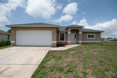 2704 42 Street SW Lehigh Acres FL 33976